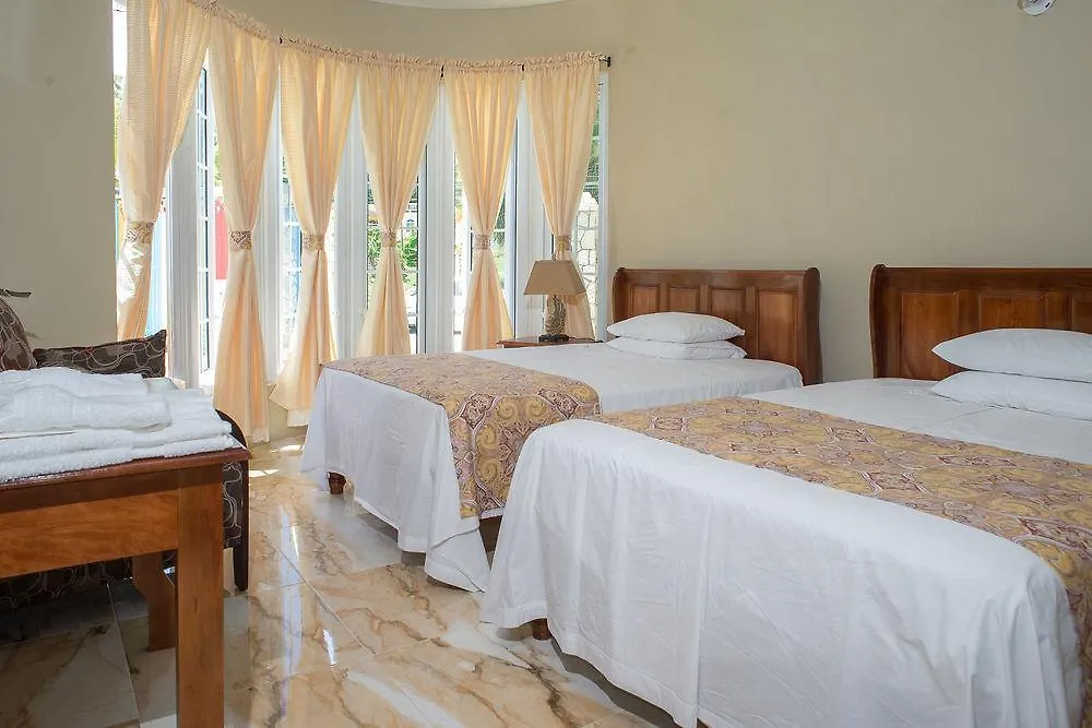 منزل للإقامة Waters Edge Guest House مونتيغو باي